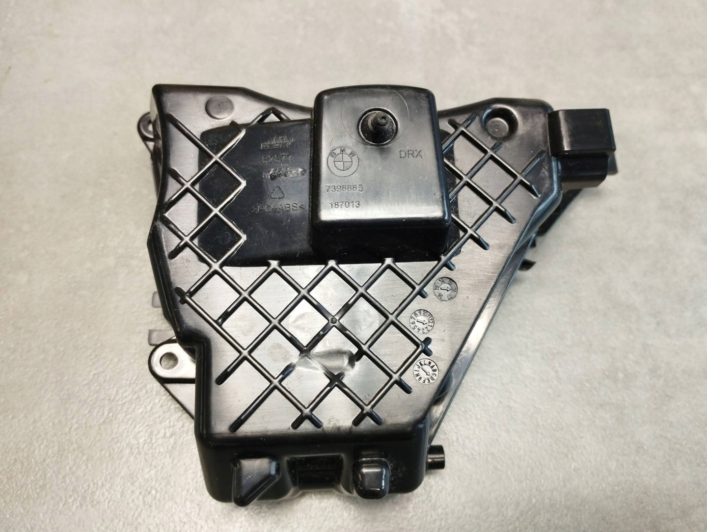 BMW 7 G11 ashtray door left rear part 7398885