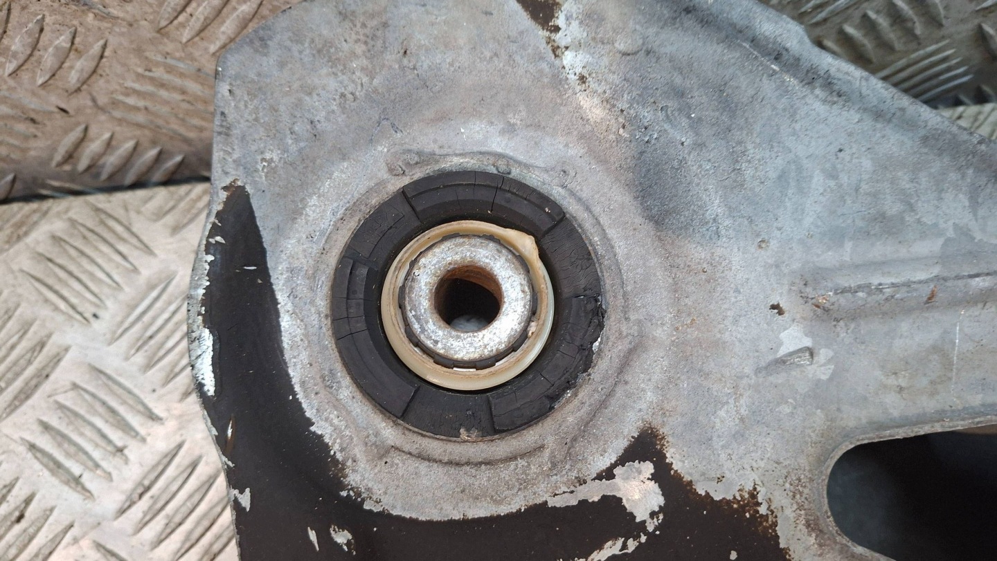 axle beam front RENAULT TARFIC II VIVARO A 2.0 DCI 2006
