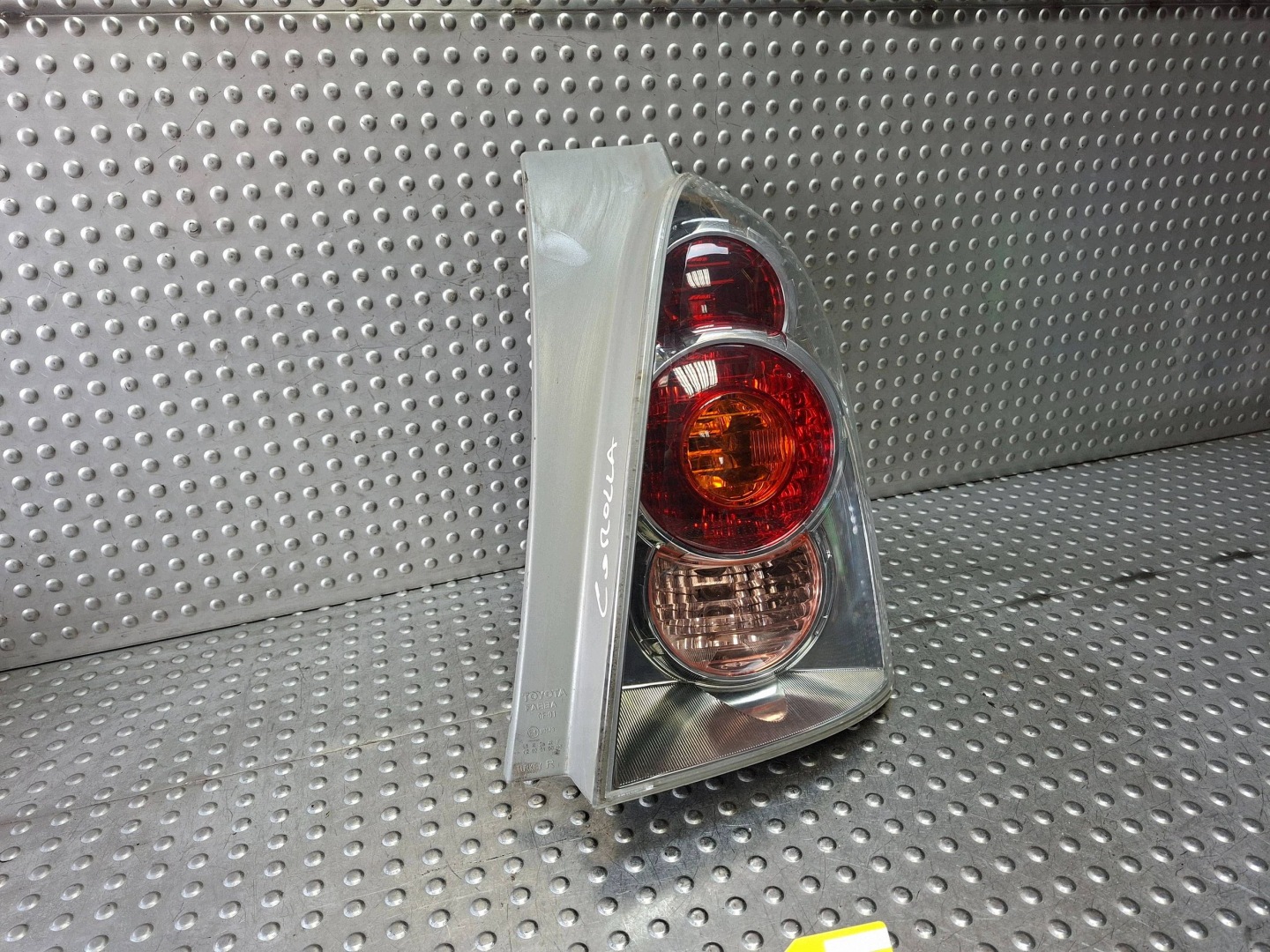 light rear part right TOYOTA COROLLA VERSO 04-08 EU