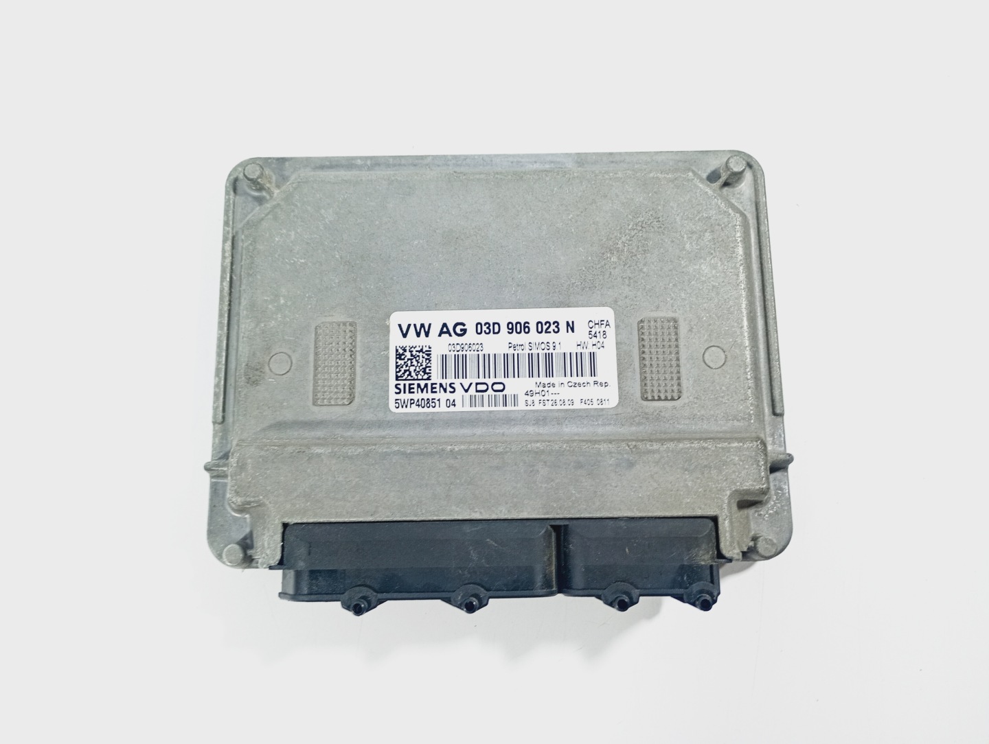 computer control unit of the engine OE 03D906023N SKODA Fabia II 06-14
