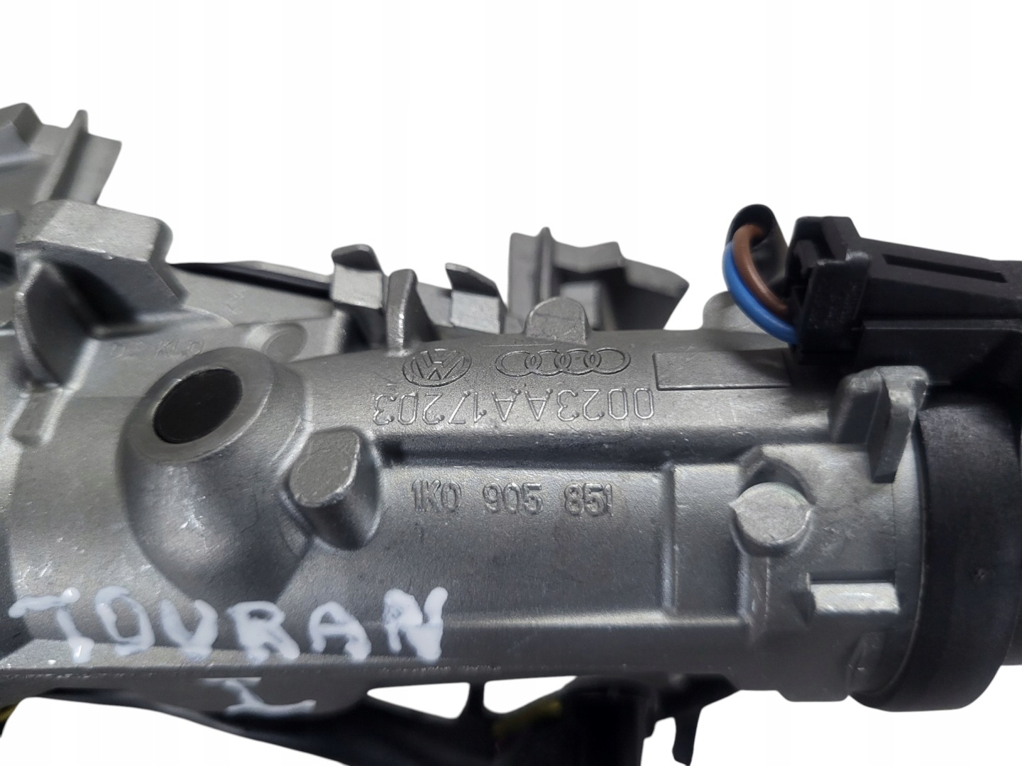 ignition key VOLKSWAGEN TOURAN and