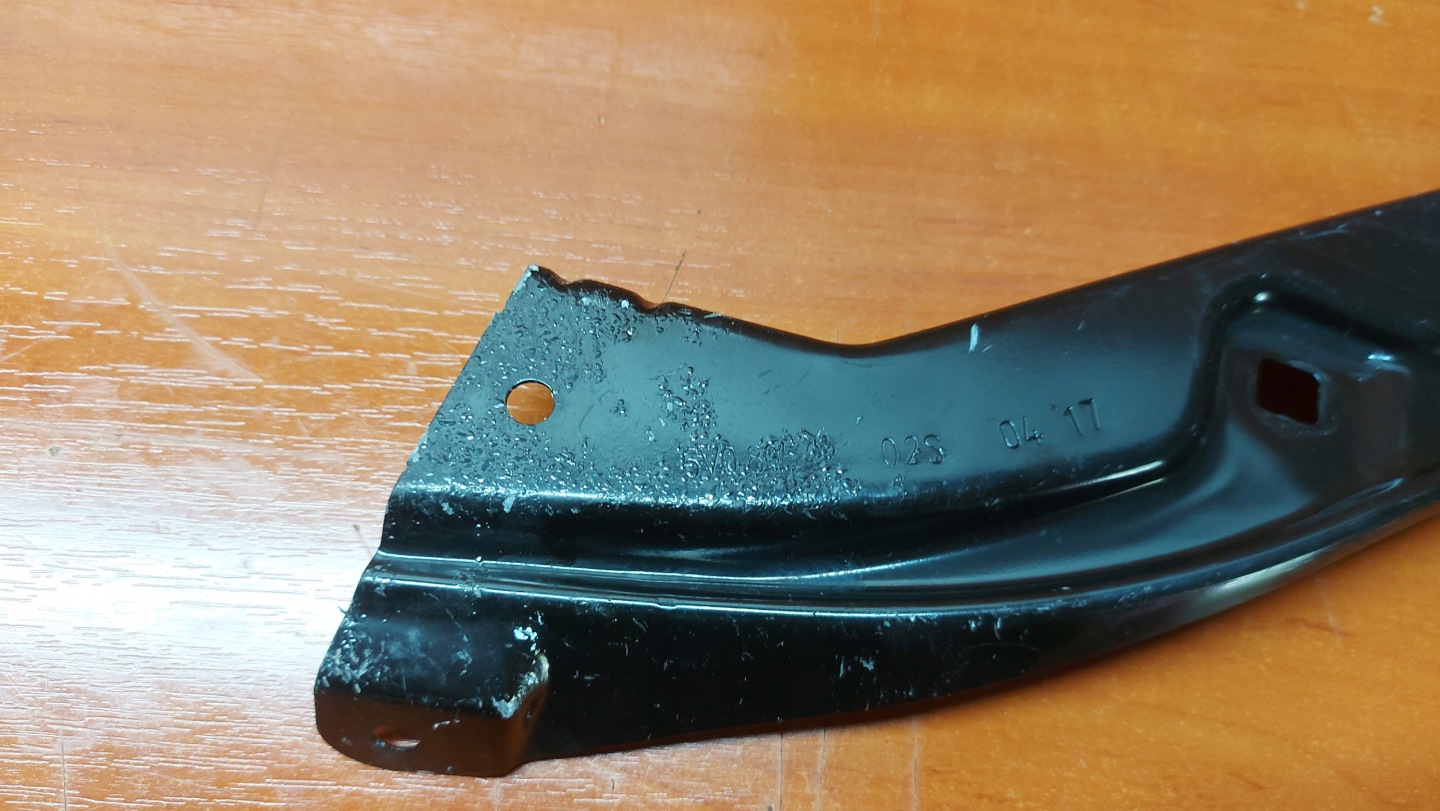 console OKULAR bar, wall front front left SKODA FABIA III