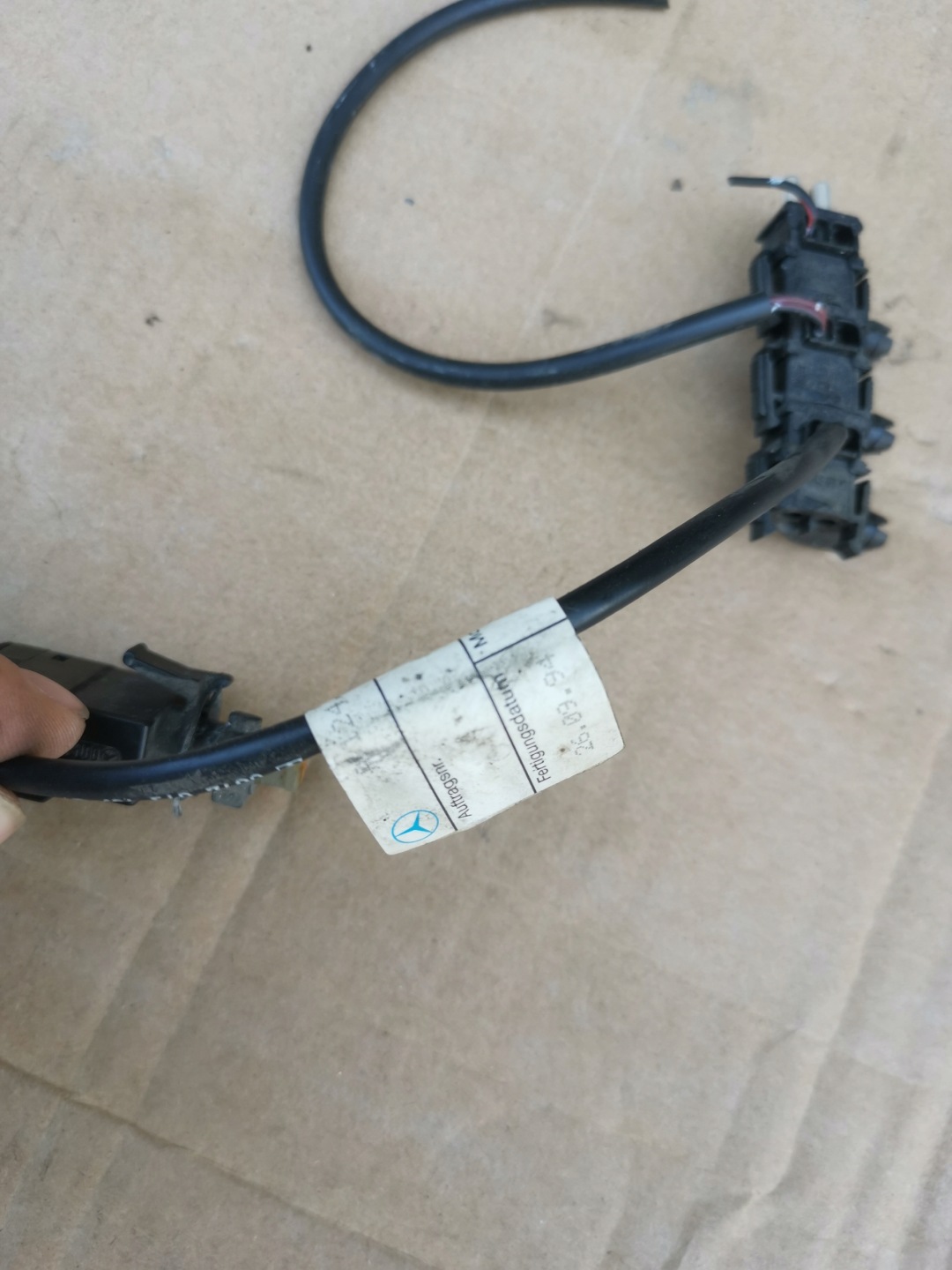 Sensor STOP STOPU MERCEDES W124 0015450109 Kabelbaum