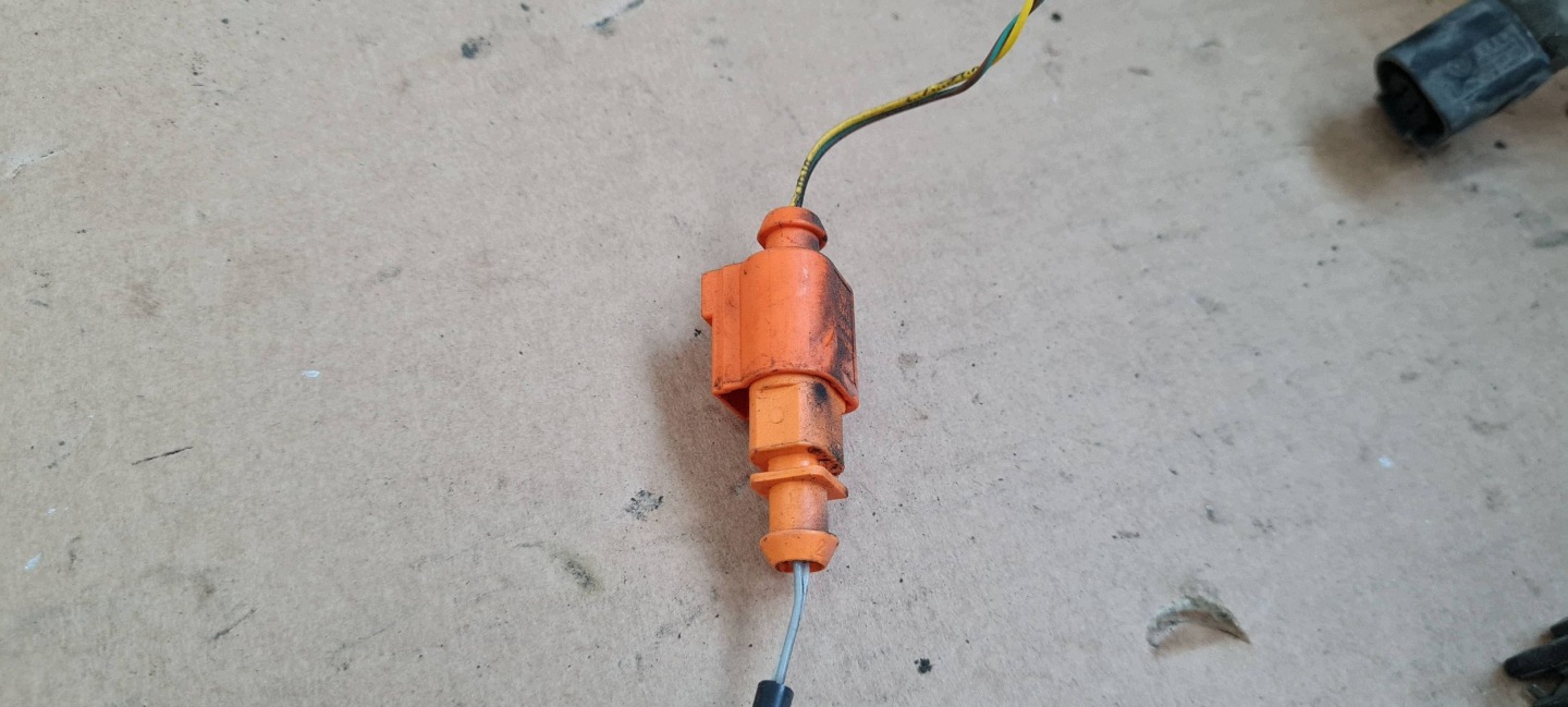 A7 4G Sensor TEMPERATURY Gase 3.0 TDI 8K0906088A A6 C7 4G