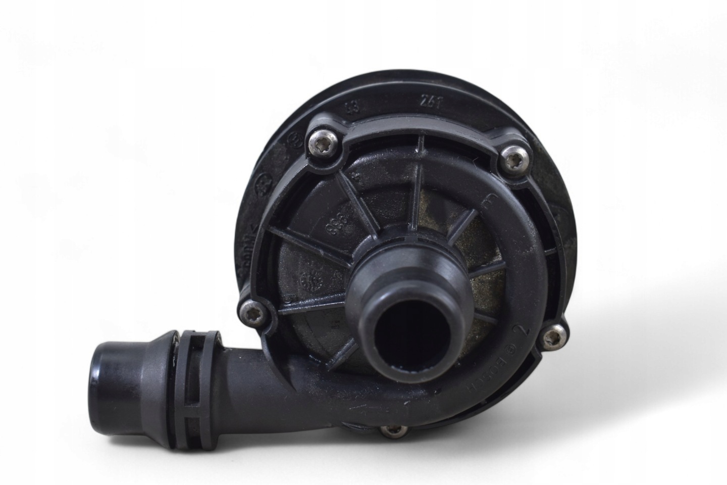 dodatna pumpa vode BMW G20 G21 G26 G29 8651288