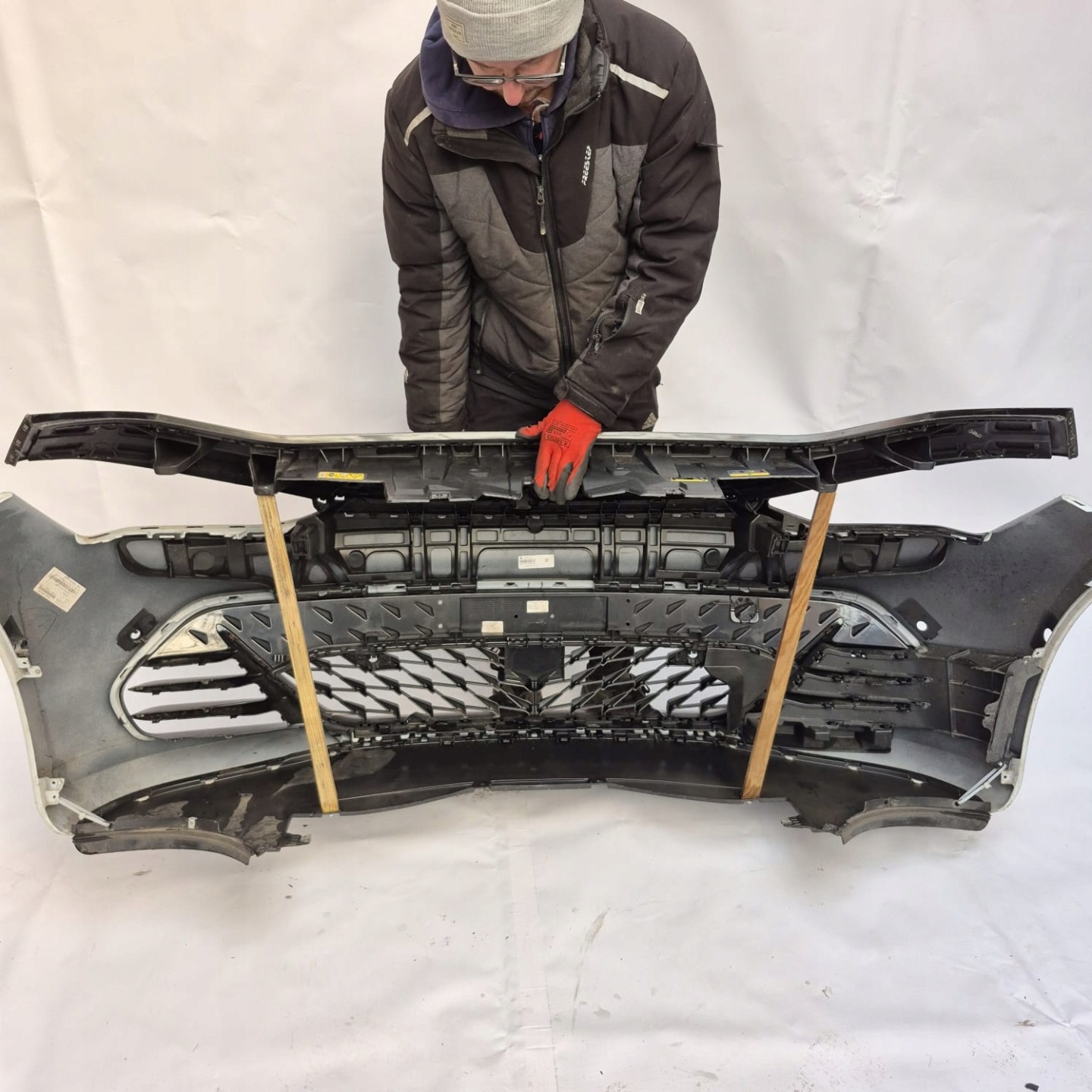 CUPRA BORN 21- bumper front front PDC 10E805903C