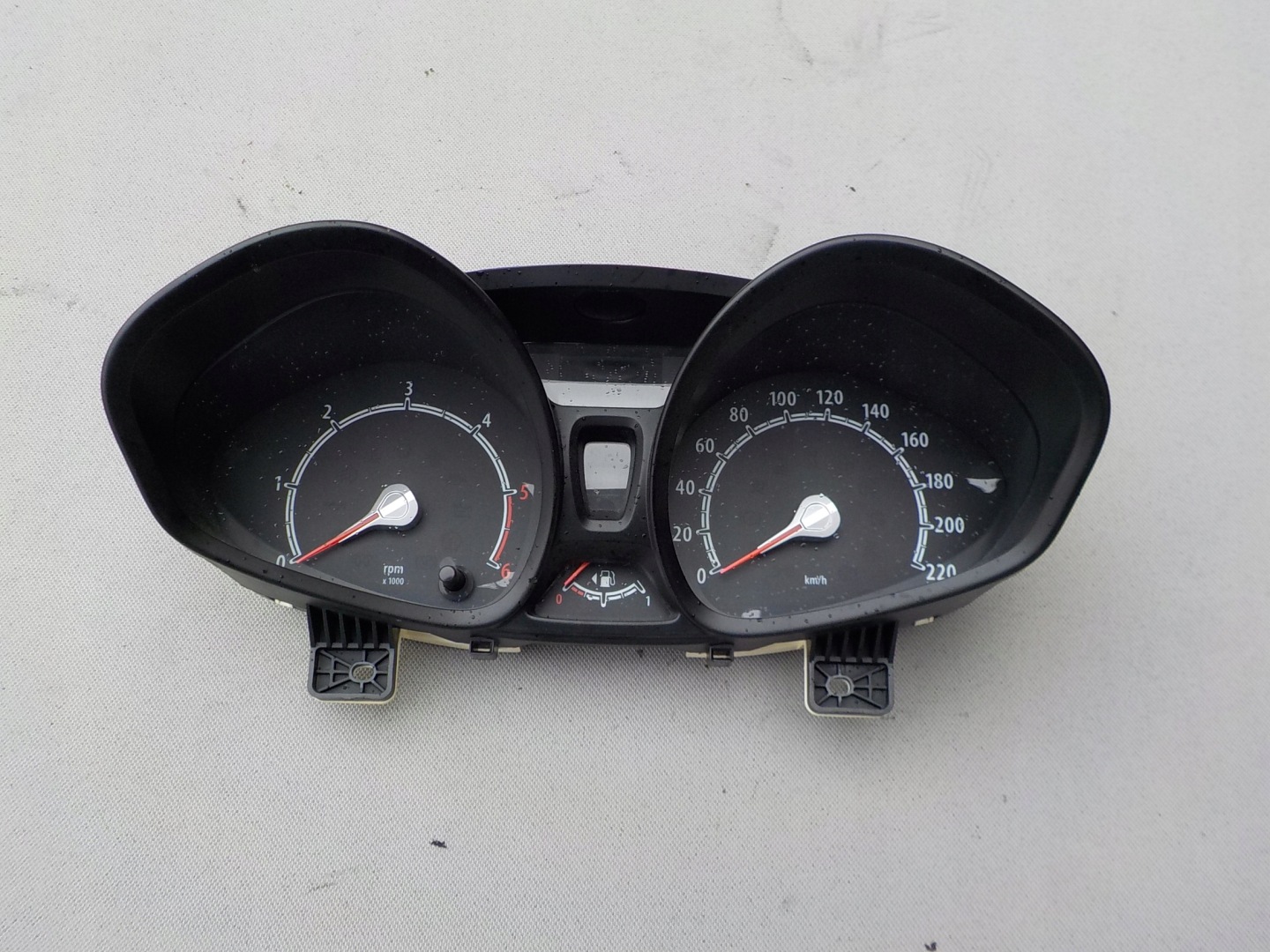 dials dials ford fiesta mk7 1,4 tdci 8A6T-10849-CD