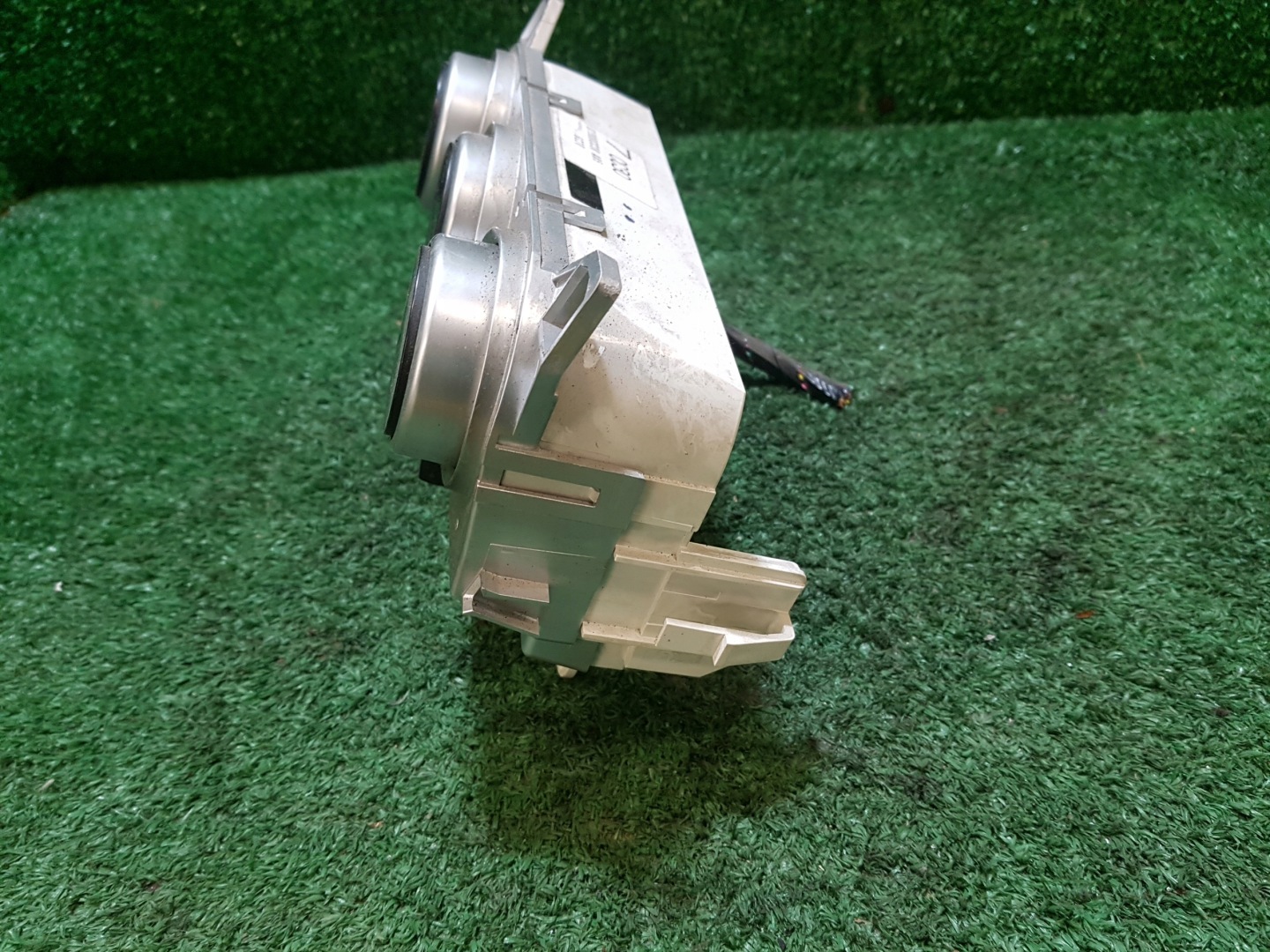 control panel air conditioning devices MAZDA 5 K1900CC30
