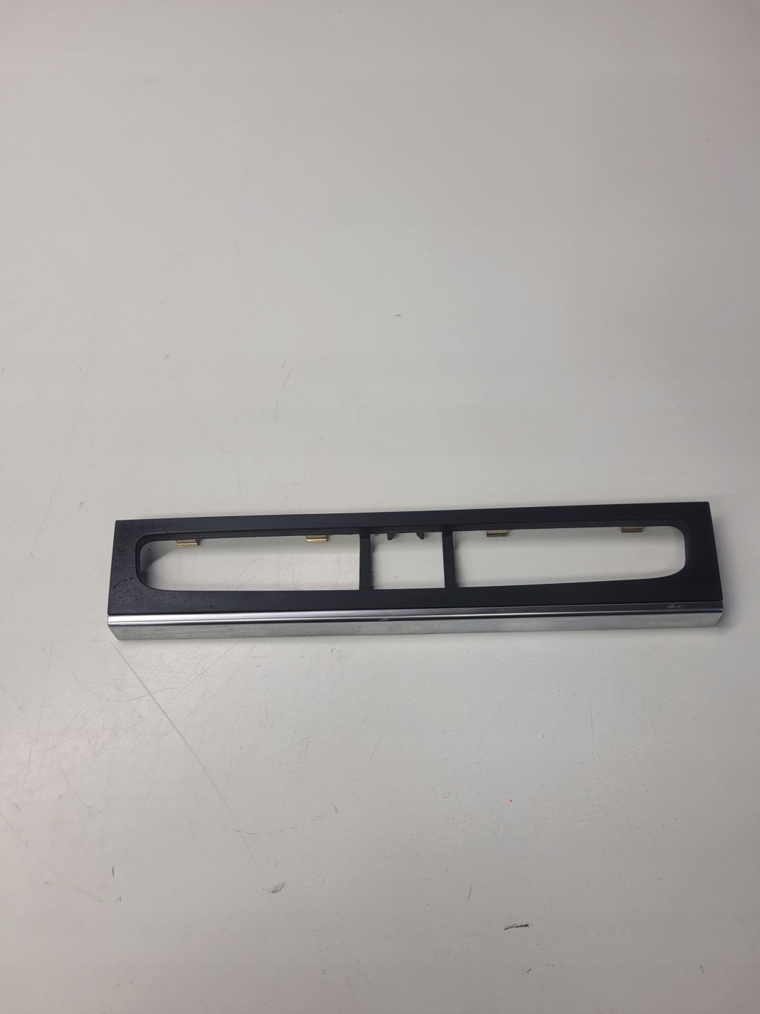 Châssis PANELU Console AUDI A3 8P 8P0863321F