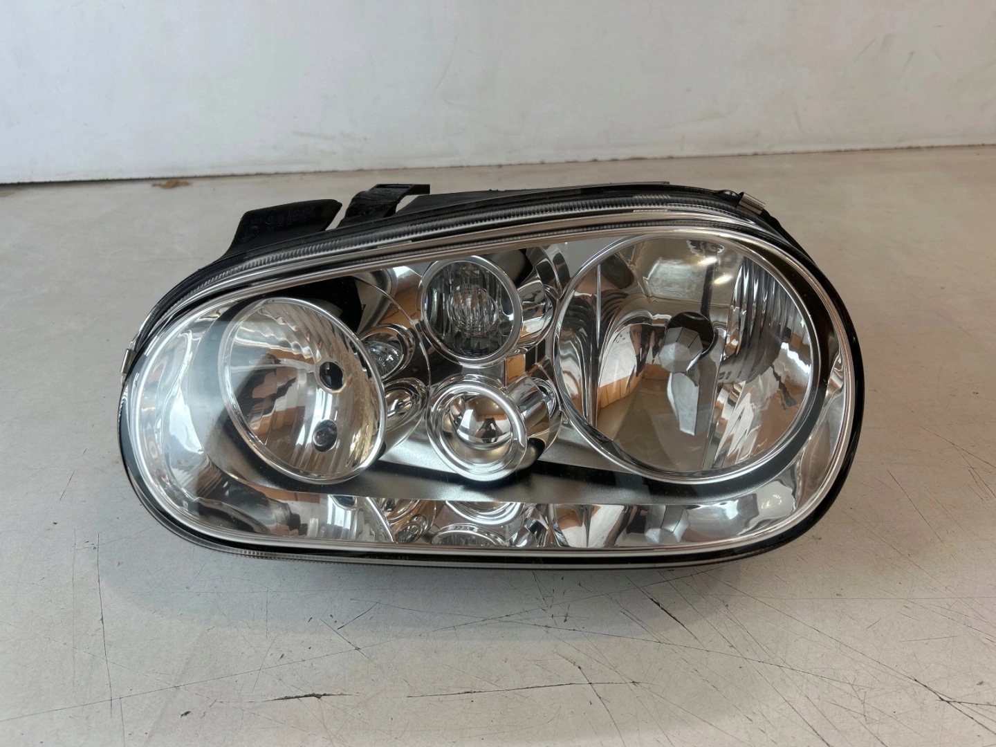 light front front left Volkswagen Golf IV