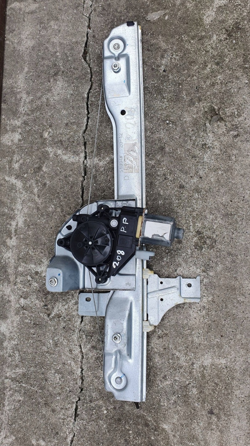 Peugeot 208 window regulator right front