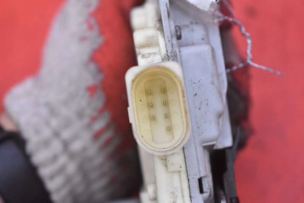 lock door right front front EU 3C1837016A VW PASSAT B6 05-10