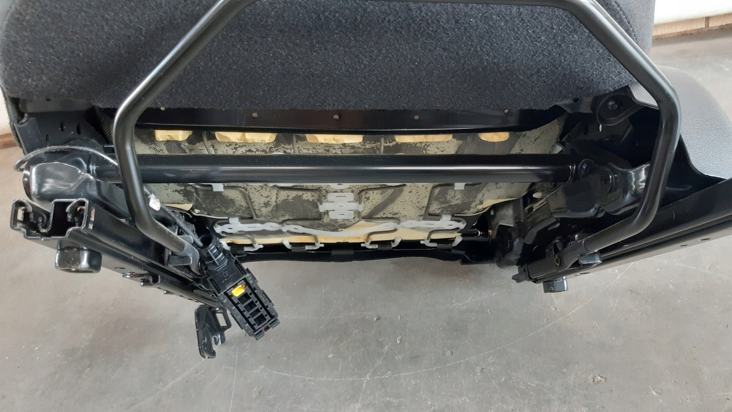 Fotel bal Opel Corsa E