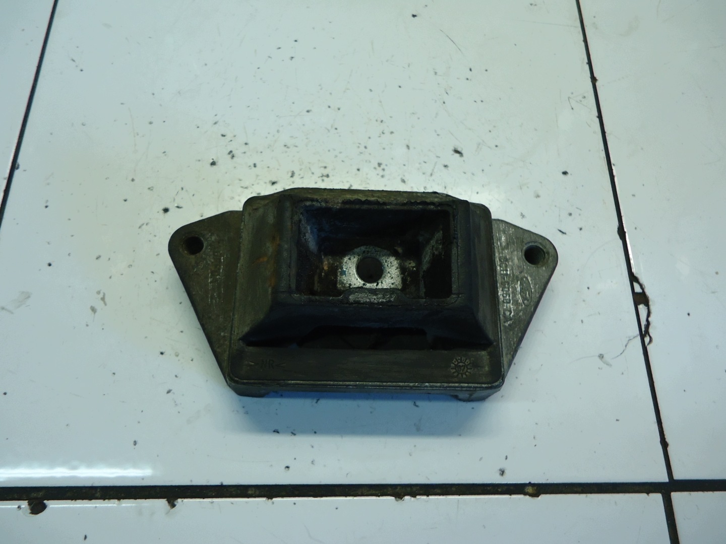 FORD TRANSIT MK7 2.4TDCI getriebehalter getriebe 6C11-6068-CA