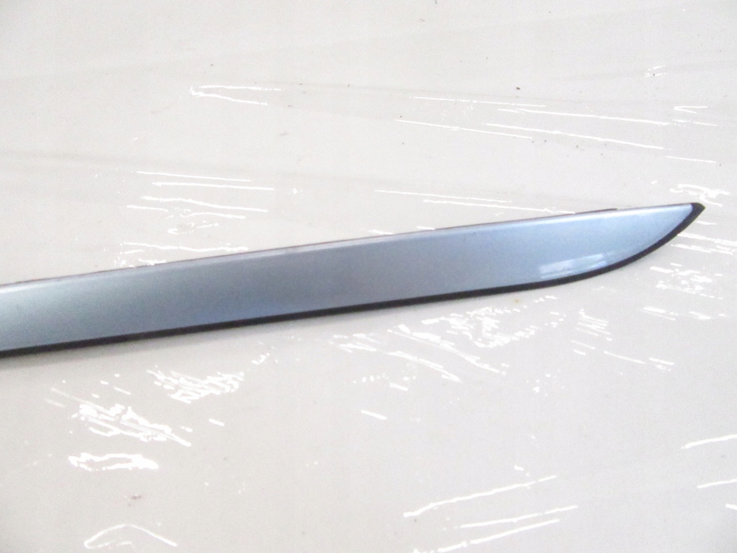 moulding cover windows dust wode przyszybowa left BMW e90 e91 896