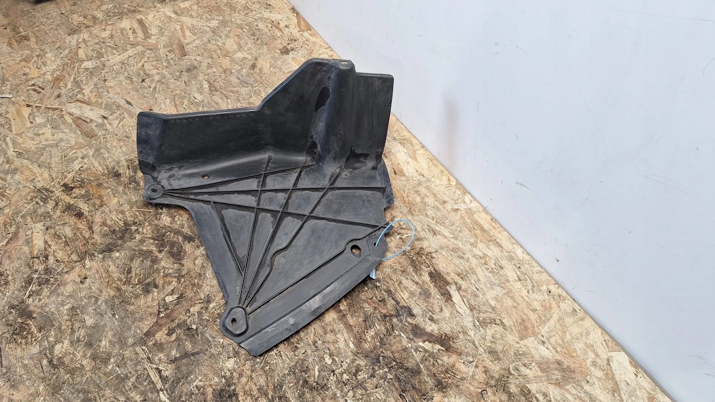 cover chassis 8K0825219A AUDI A7 4G8 A4 B8 A5 8T