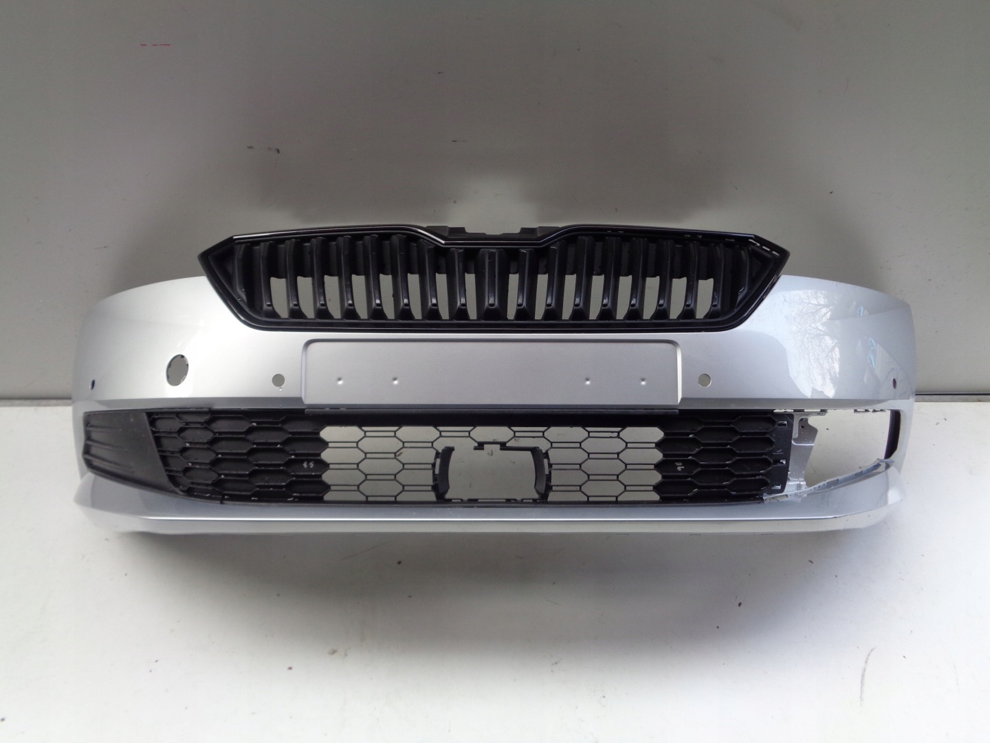 FRONTSTOSSSTANGE SKODA FABIA III 6V 18- LIFT 28698