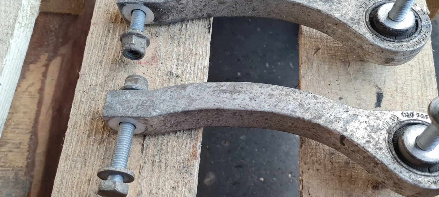 Q7 4M II STABILISATOR HECK HINTEN 4M0505465D