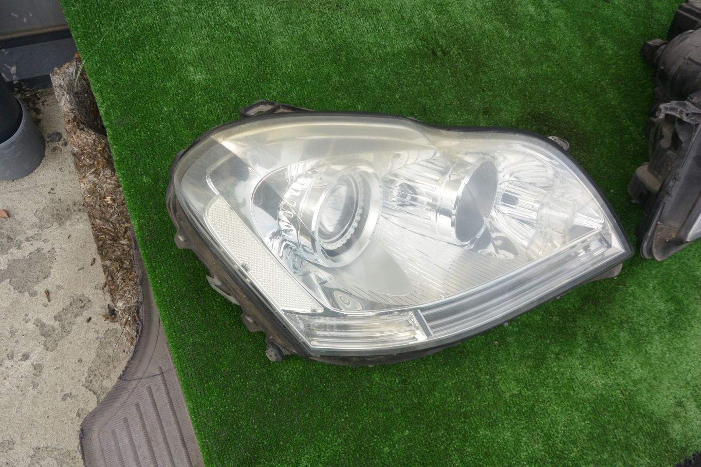 MERCEDES GL 164 light left right front XENON KPL