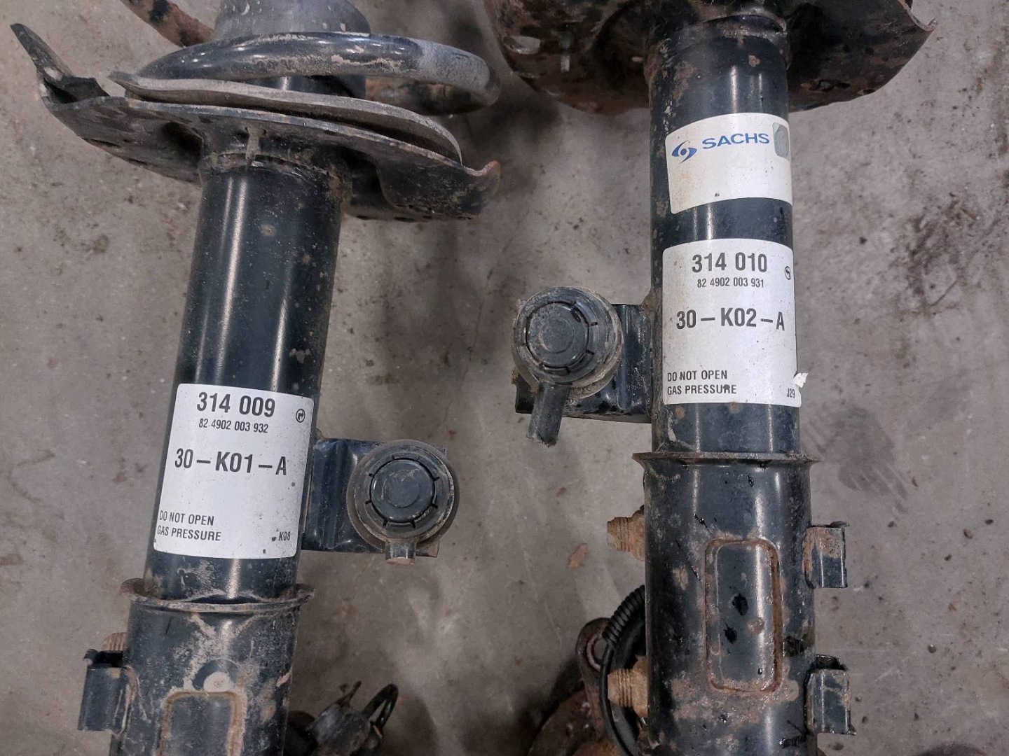 shock absorber spring swing left front + right front HYUNDAI I30 and