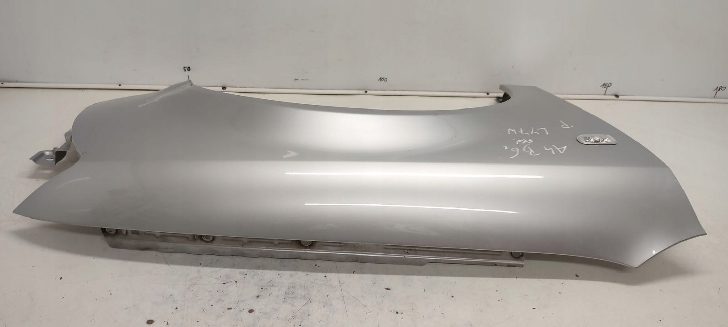 fender right front front Audi A4 B6 sedan LY7W