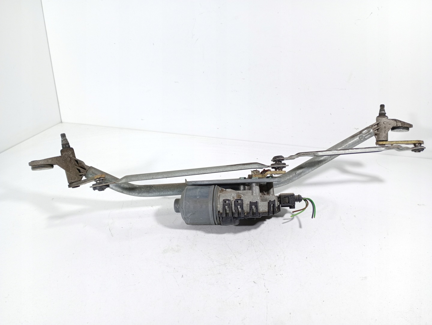 VW PASSAT B5 FL 00-05 Wischergestänge OE 8D1955605B