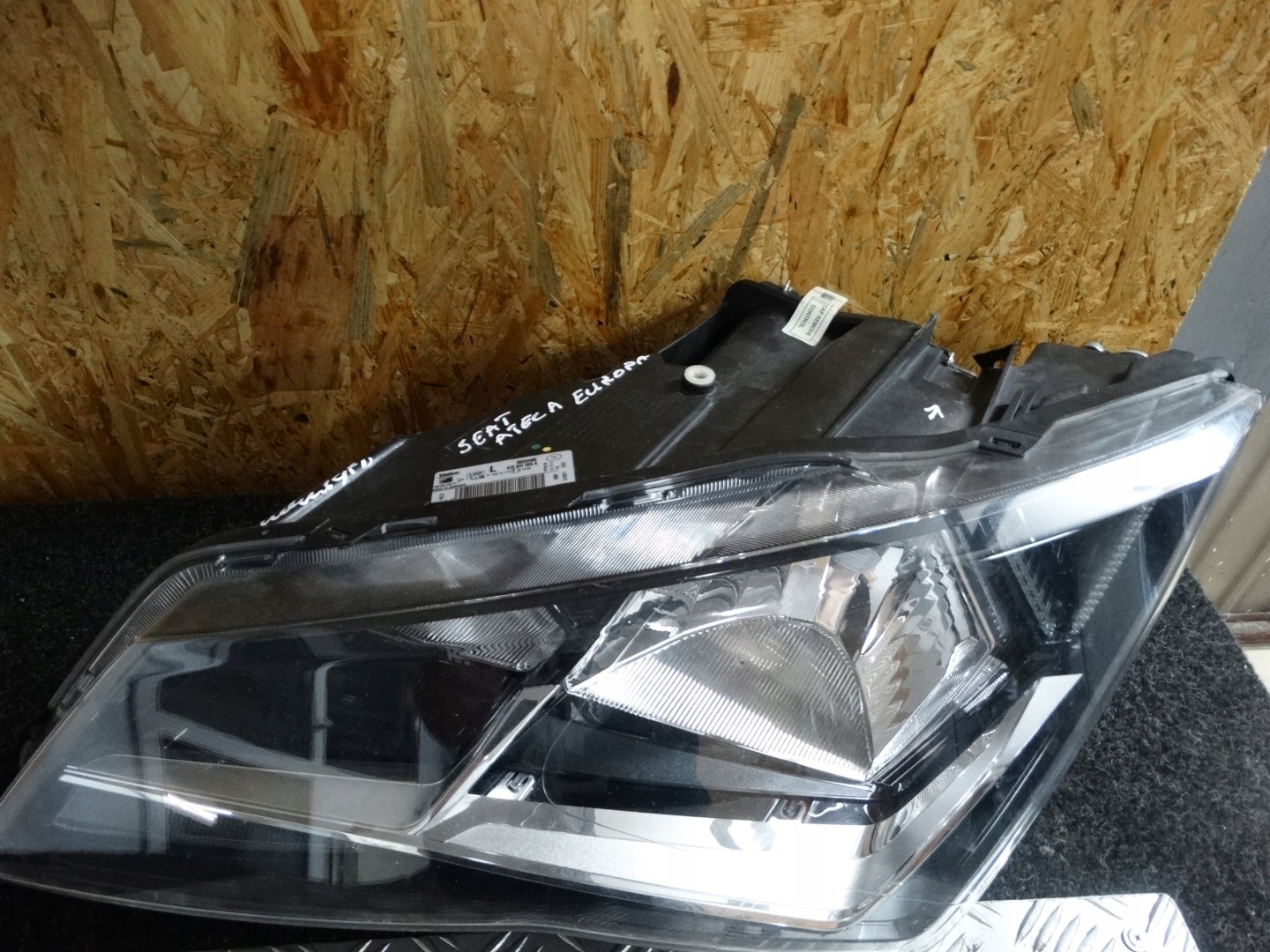 light front left SEAT ATECA ZWYKLA + LED