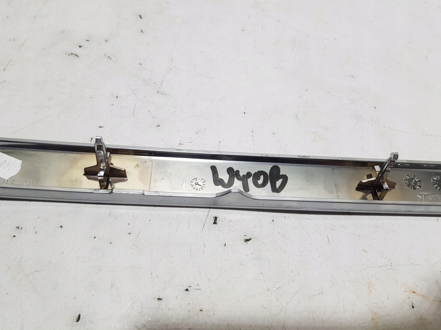 moulding DEKOR door left left MERCEDES W207 2077270322
