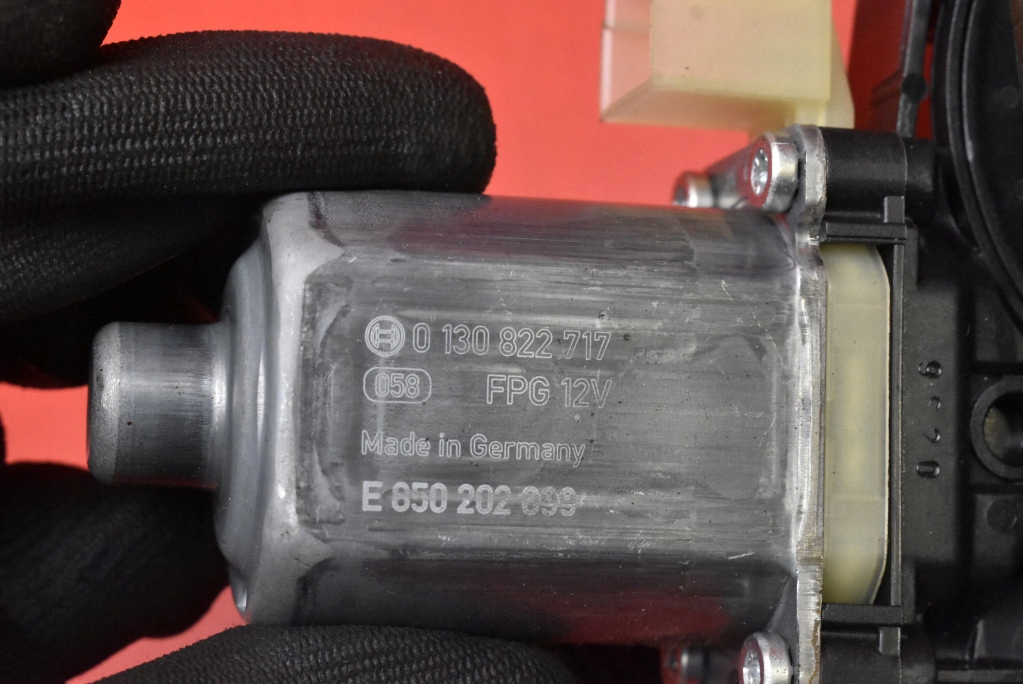 window regulator left front EU 5E0837461B SKODA OCTAVIA 3 III 17-20