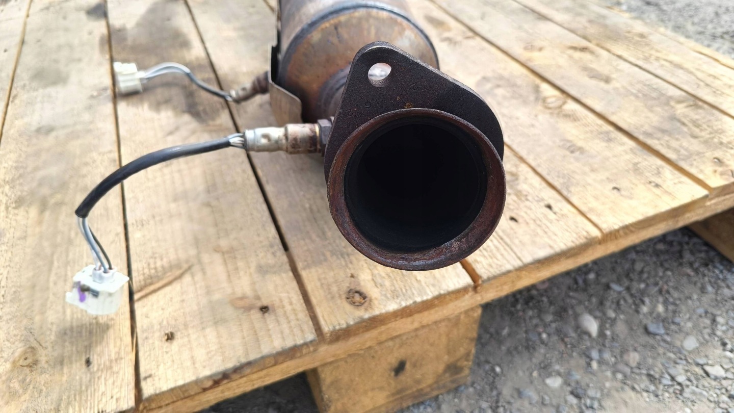 catalyst left exhaust pipe pipe exhaust Dodge Durango 5.7 Hemi 2014