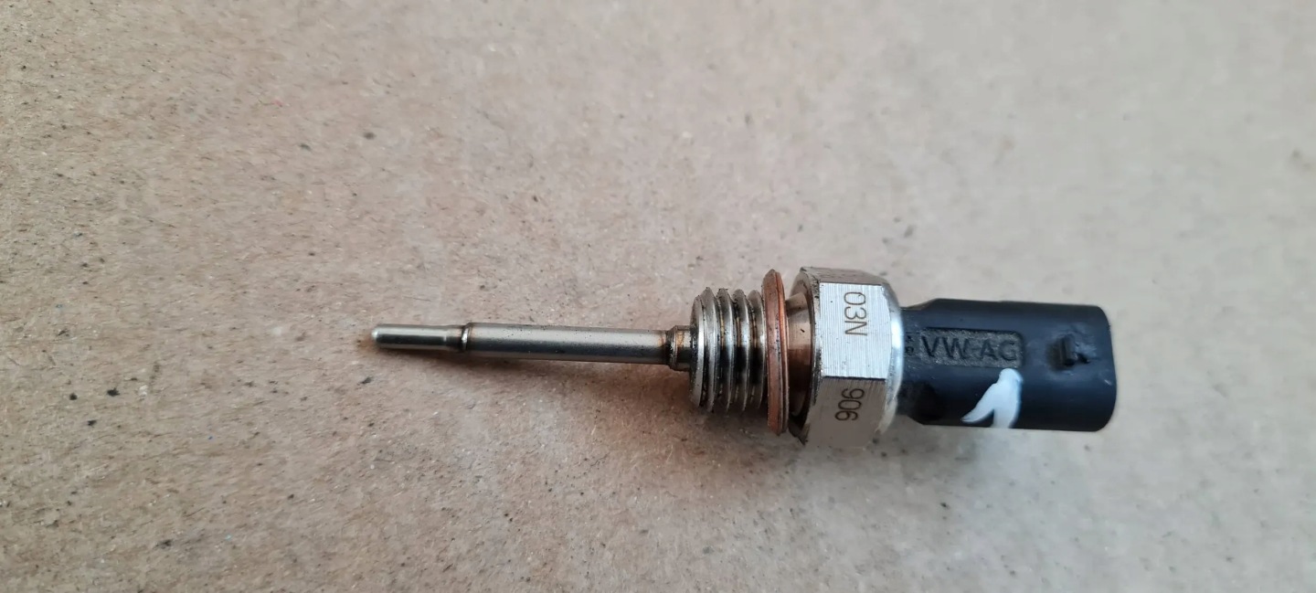 A4 B9 8W sensor TEMPERATURY 2.0 TDI 03N906081A A5 8W Q5 VW AUDI