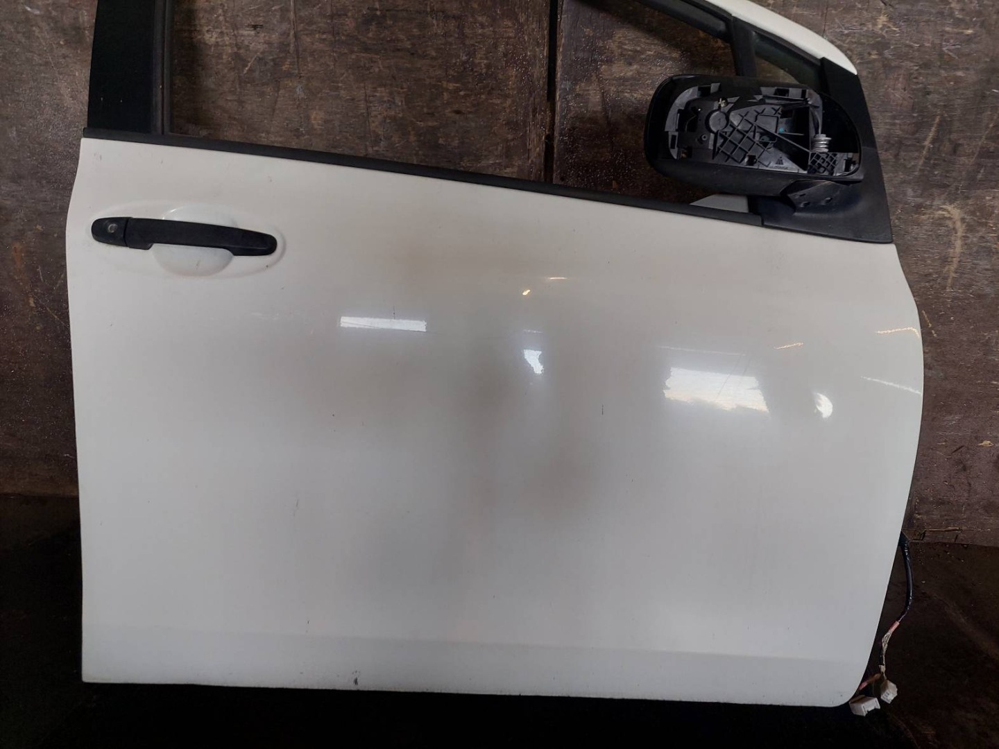 door complete right front TOYOTA YARIS II 068