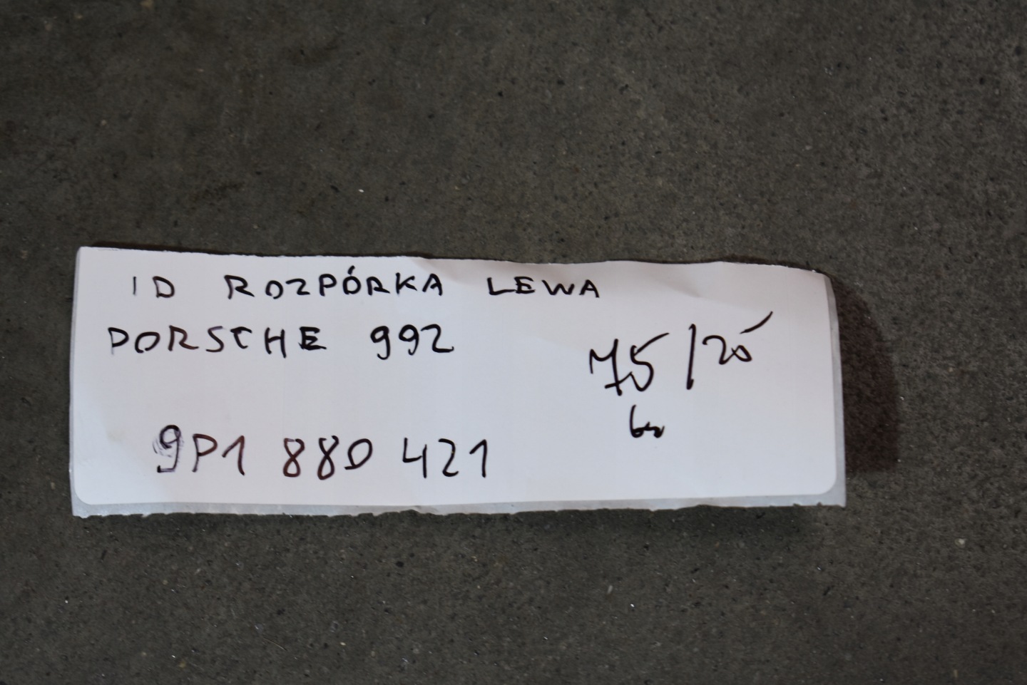 IDEALNA podpěra levá PORSCHE 992 1