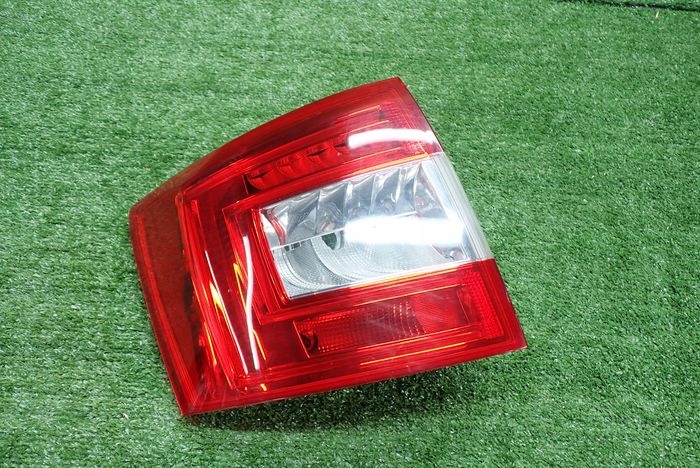 SKODA OCTAVIA III KOMBI LED 13-17 light left rear rear part