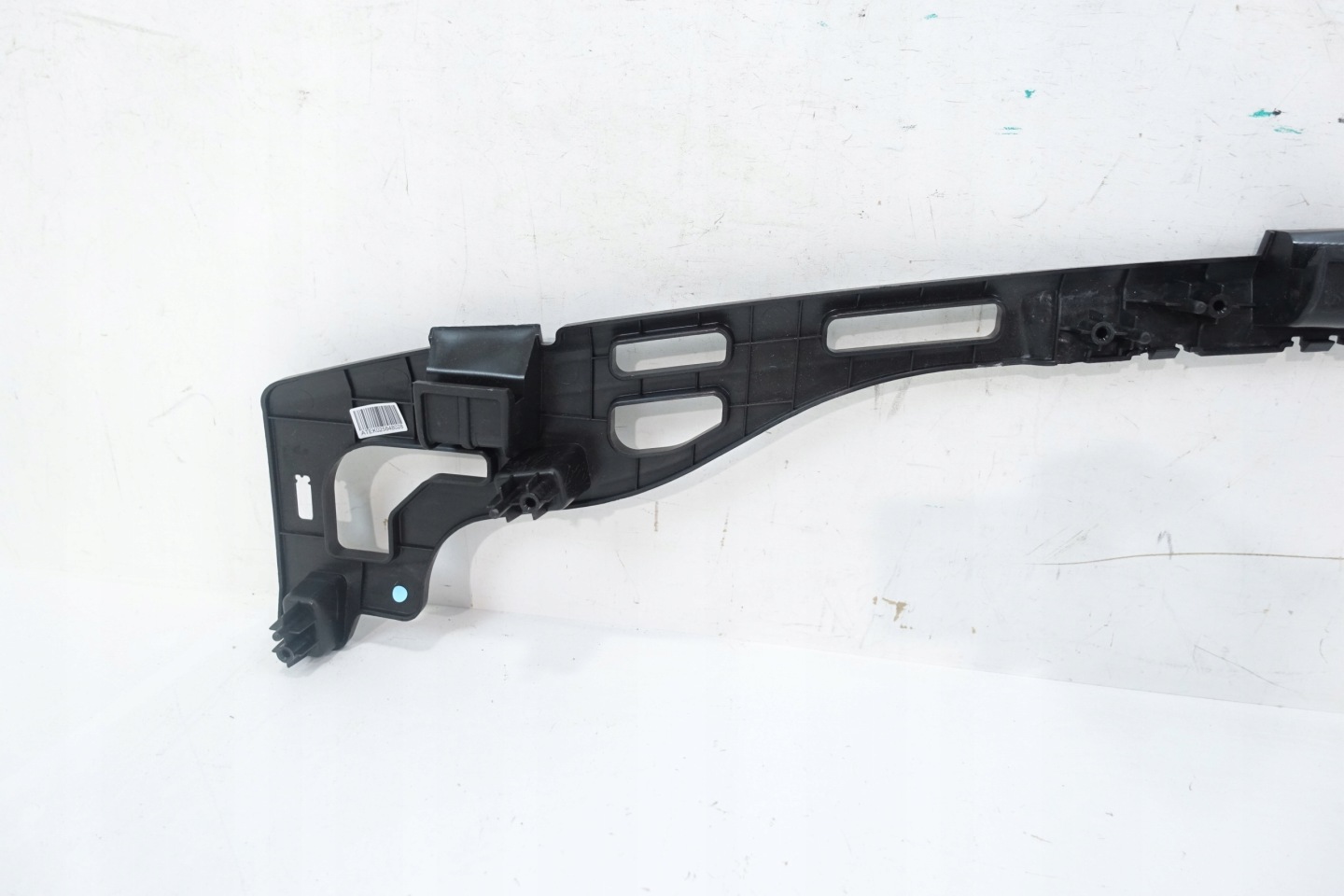 HYUNDAI KONA II EV 2023- Support Support plaque Pare choc Arrière DD847-28000