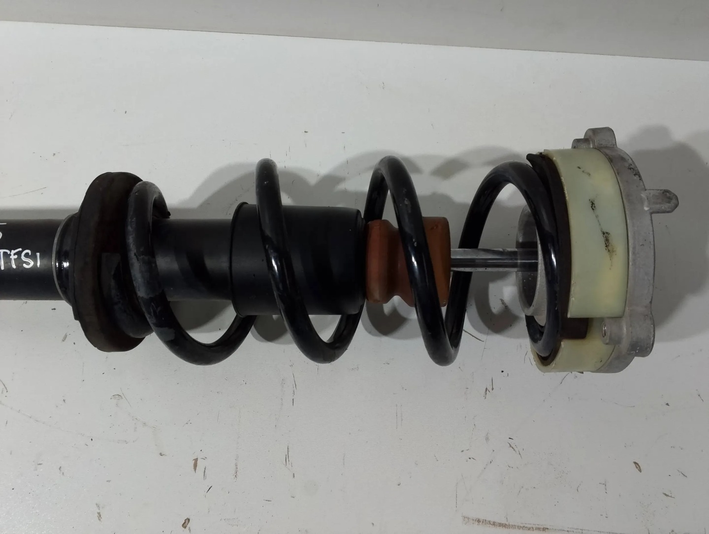 Audi A4 A5 8W shock absorber front right 2,0 TFSI 8W6031B (A223)