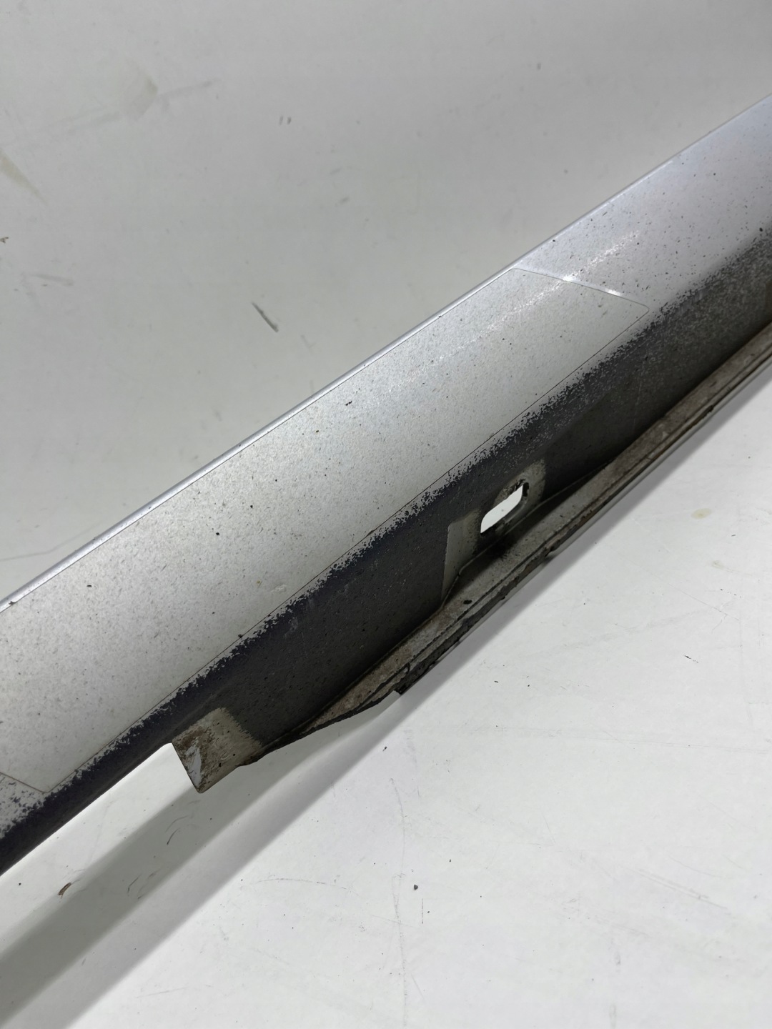 AUDI A6 C7 moulding cap of the threshold threshold left colour LX7W SREBRNA