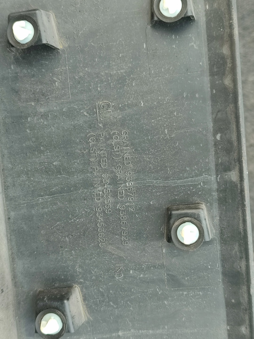 moulding side left RENAULT TRAFIC III 14- 768556674R