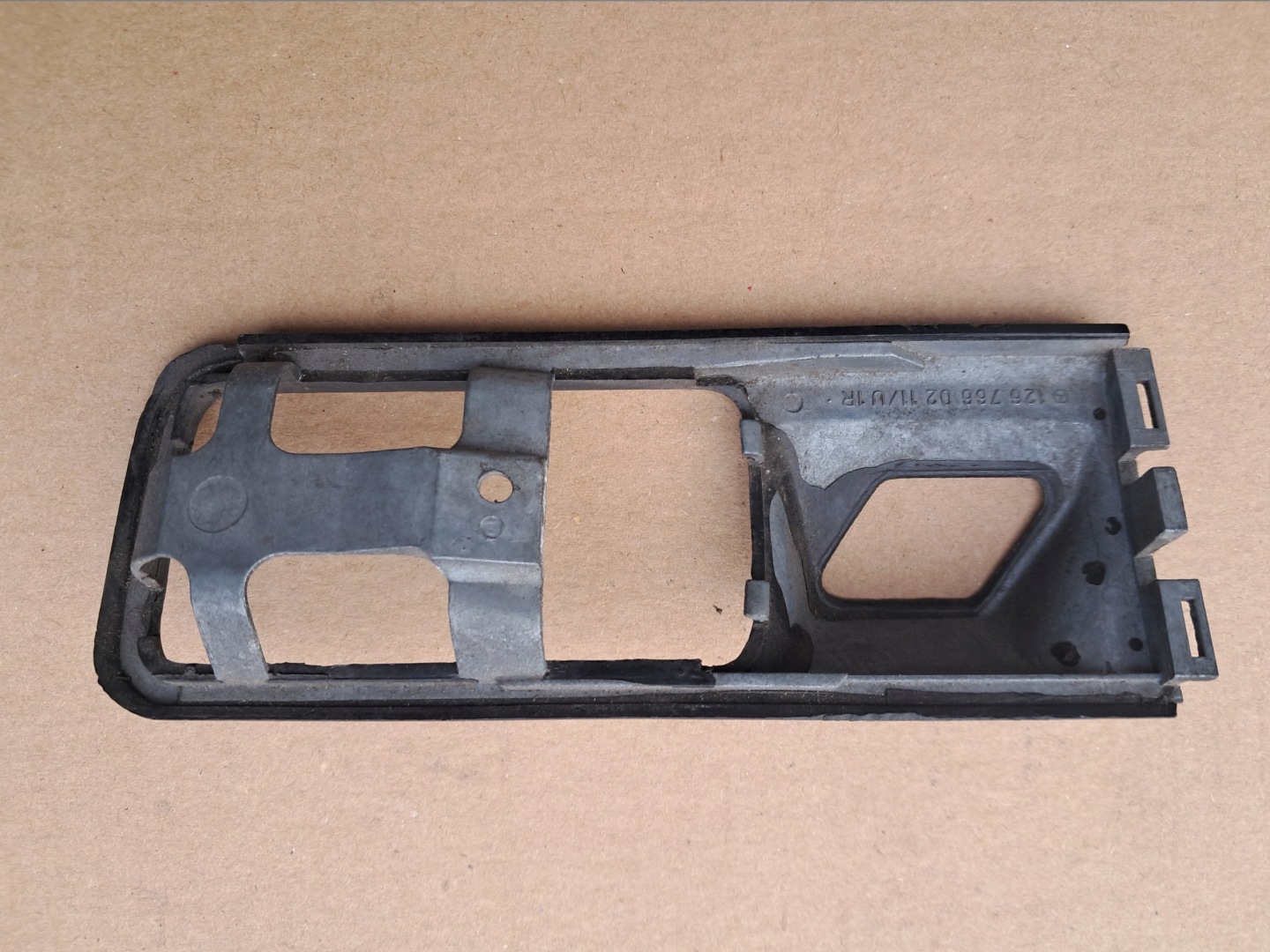 frame handles PRAWEJ MERCEDES W126 SE SEL SEC 1267660211
