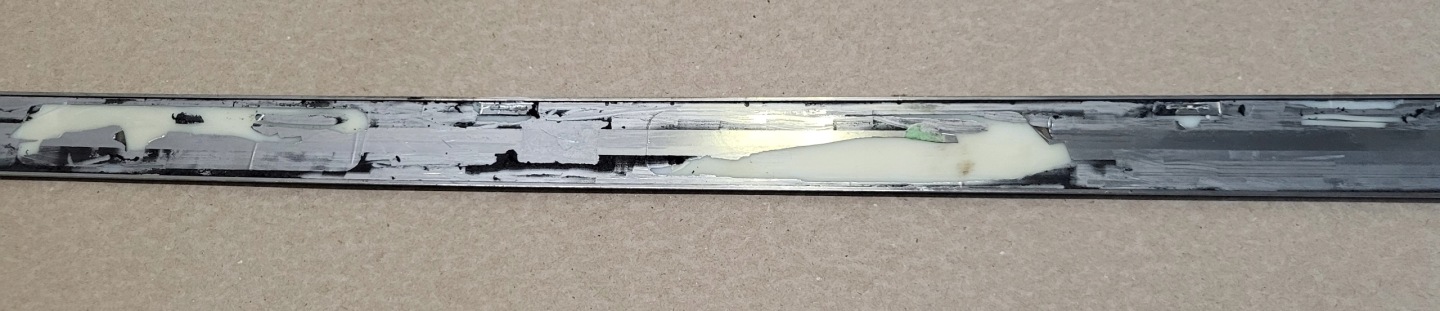 moulding chrome Z door left front FIAT LINEA OE