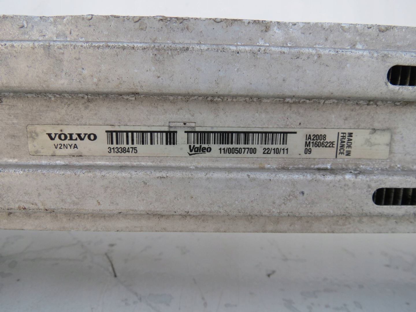 Radiatore / Raffreddatore radiatore intercooler VOLVO XC60 e 2.4D5 215KM AWD 31338475