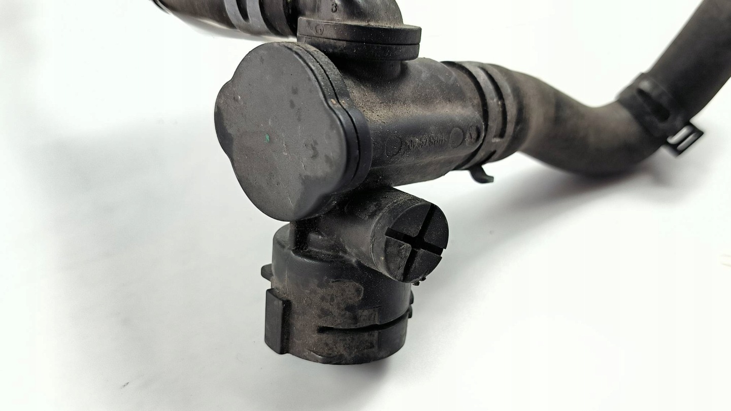 canalisation UKLADU refroidissement 2.0 TDI SKODA OCTAVIA IV