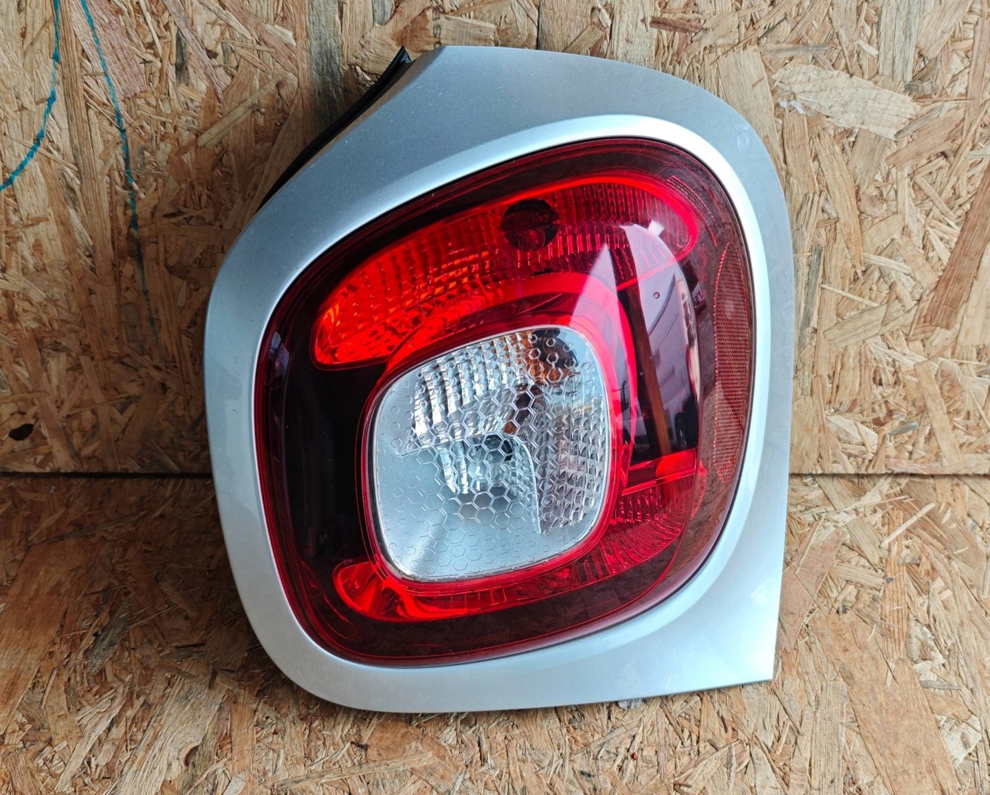 light rear rear part side right Smart ForFour II W453 265502707R