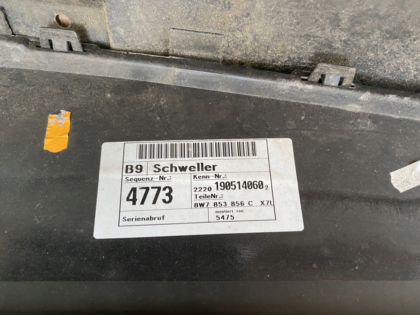 AUDI A5 S5 8W CABRIO SLINE moulding threshold right LX7L