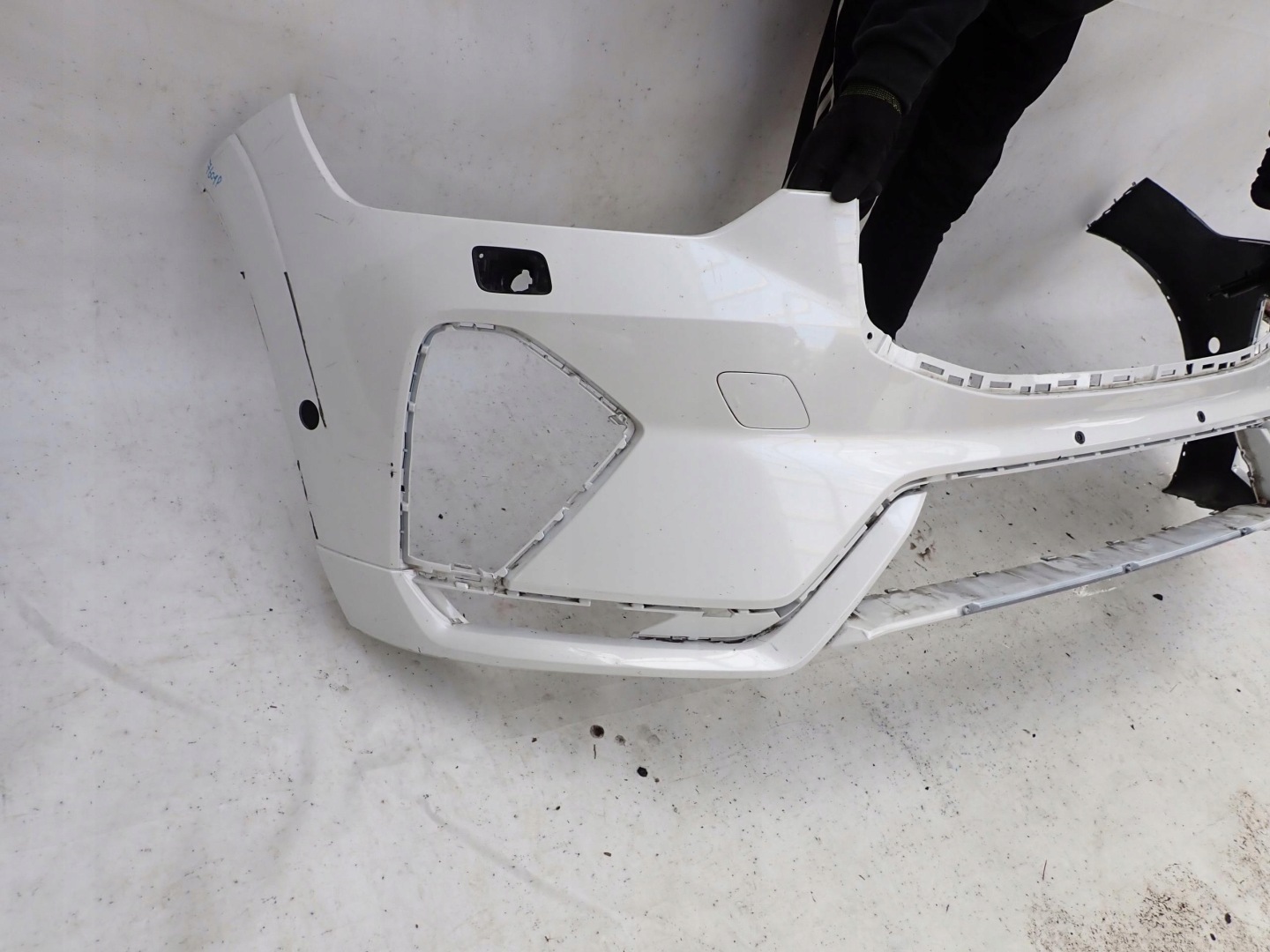 VOLVO XC60 II 2 R-design LIFT 21-> bumper front front washer PDC