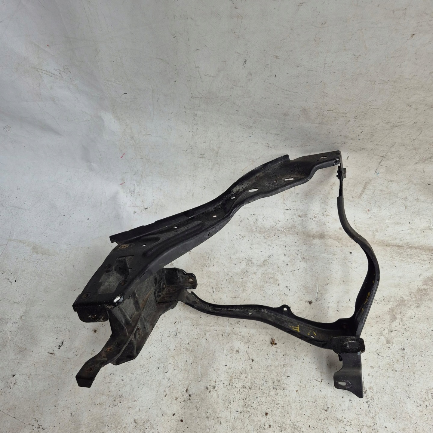 MERCEDES E KLASA W212 09- OKULAR lights LEWEJ support pillar A21262002