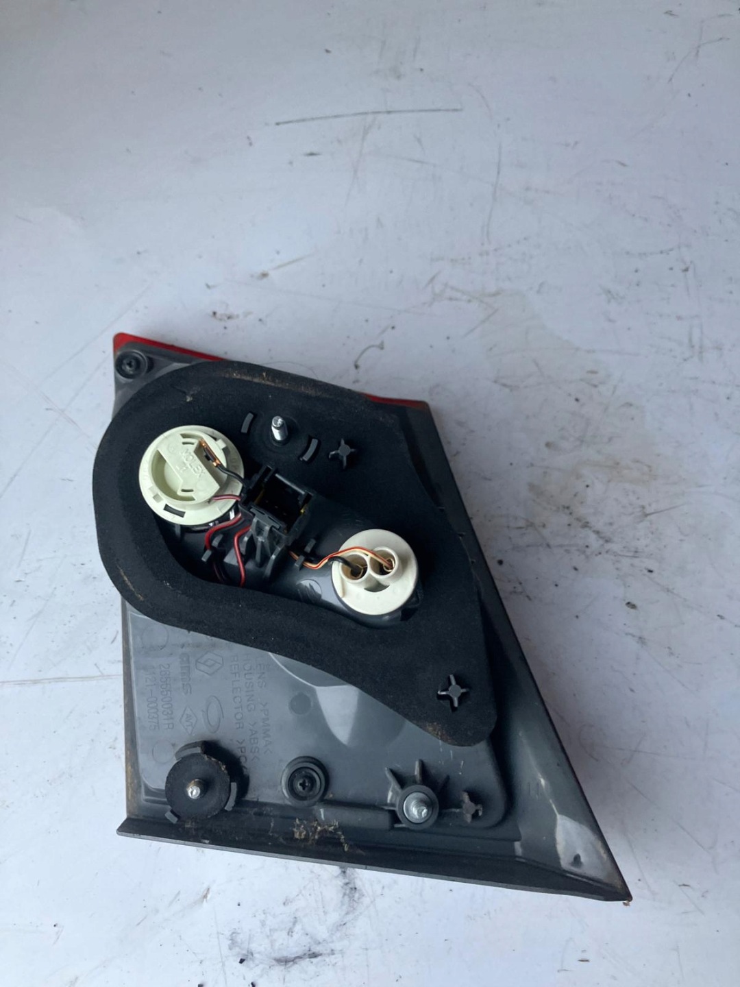 light left rear part to the bonnet RENAULT LATITUDE 265550031R