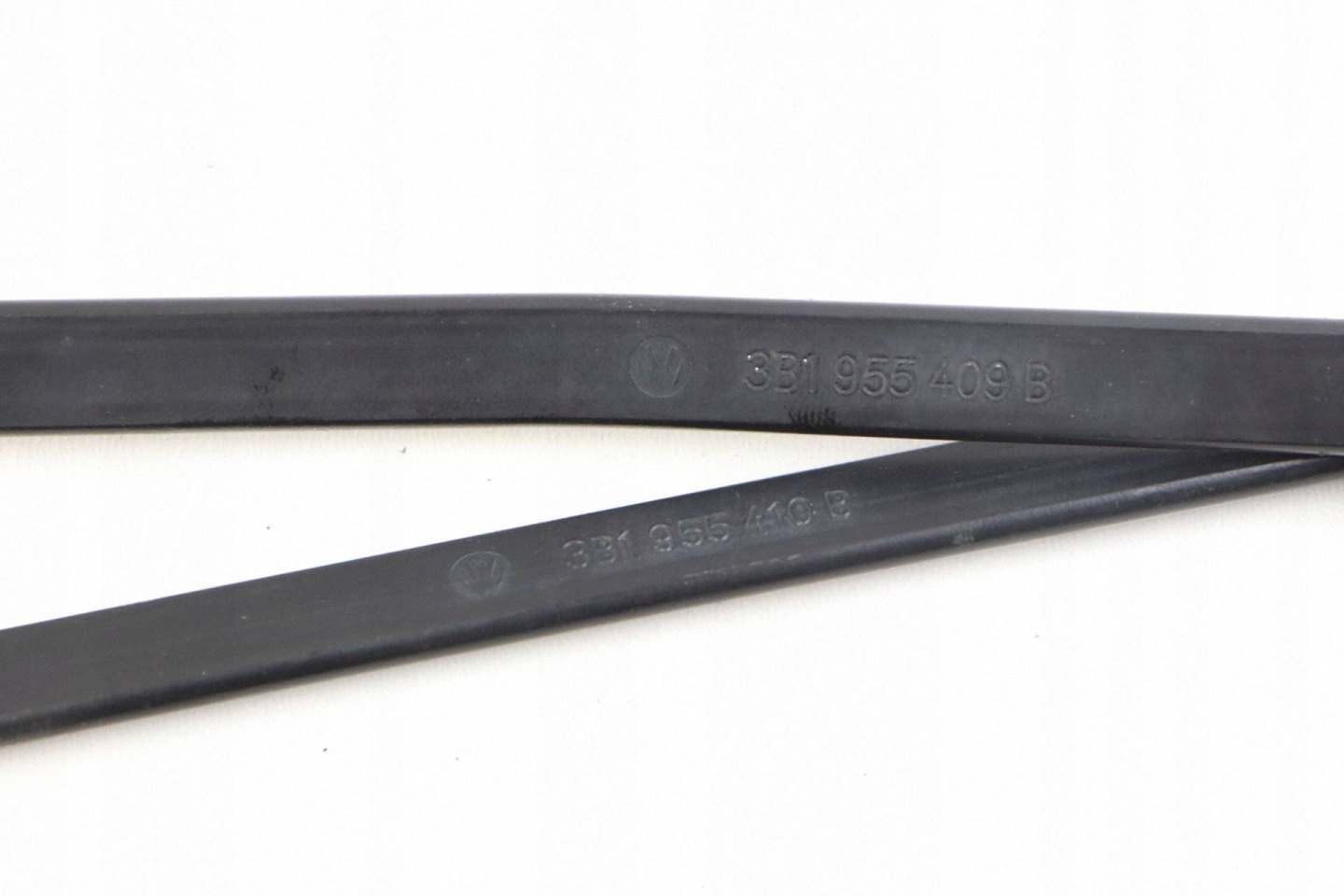 VW PASSAT B5 FL wiper arms left right AERO 3B1955409B 3B1955410B
