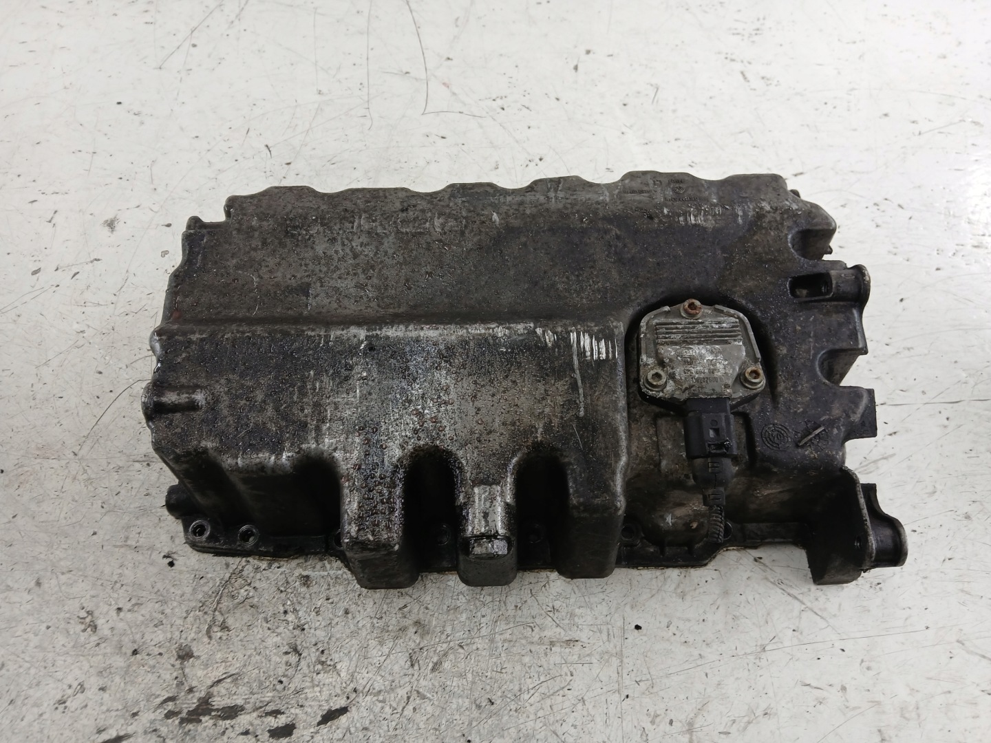 VW PASSAT B6 2.0 TDI ölwanne + sensor 03G103603H 1J0907660B
