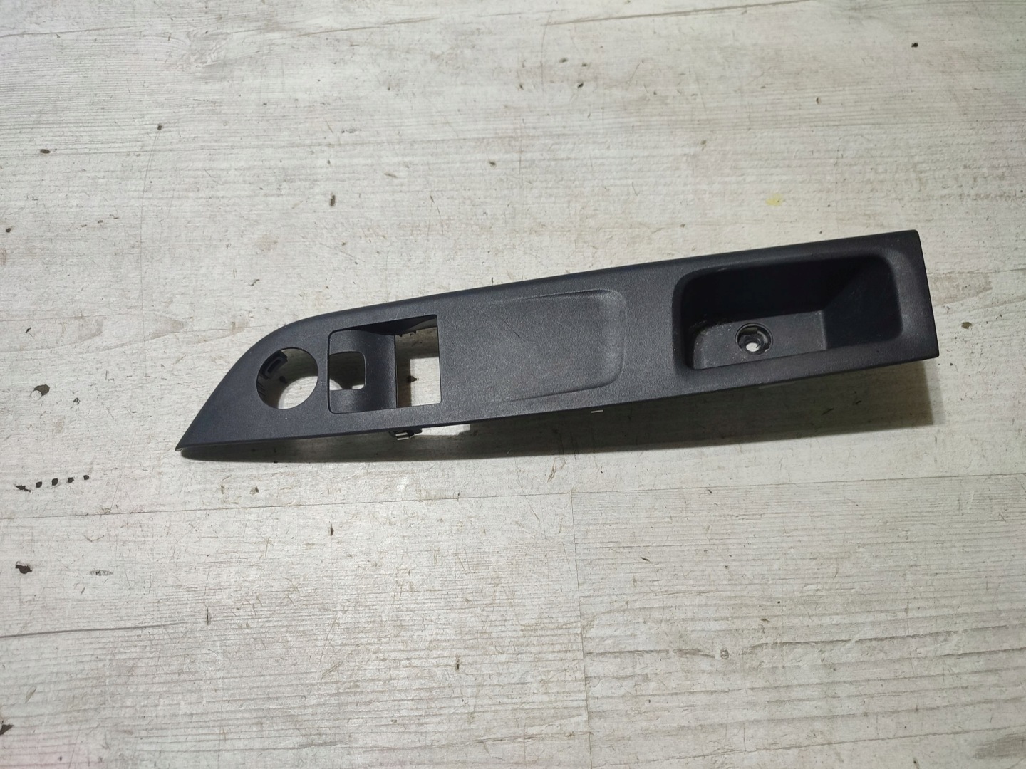 Opel Corsa F 2020 rear part side left frame controls of the window